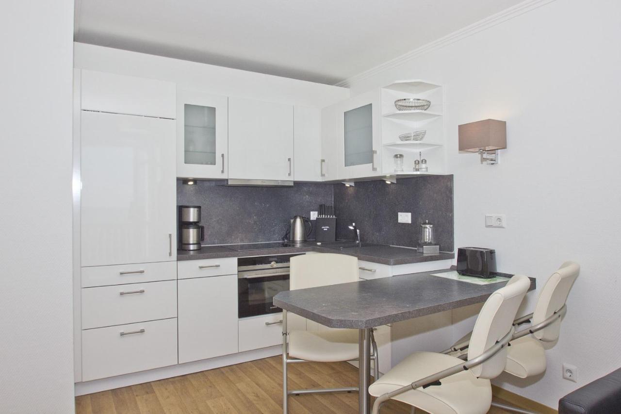 Mit Meerblick Und Balkon, Gratis Nutzung Vom Ahoi Erlebnisbad Und Sauna In Sellin - Meeresblick Fewo 14 Goehren  Luaran gambar